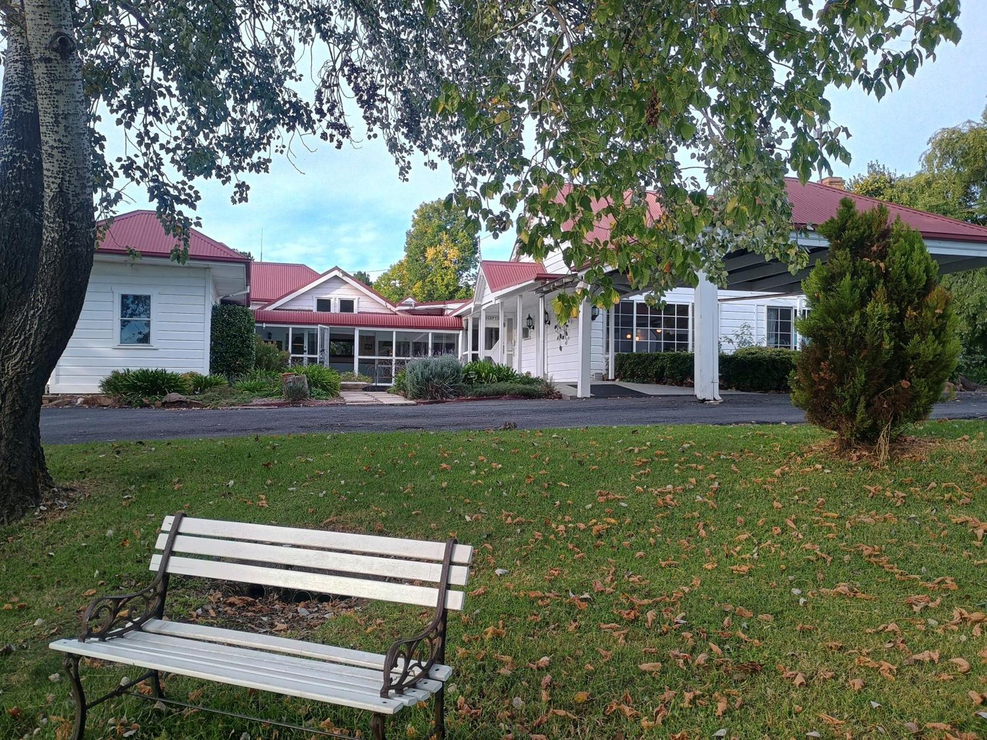 Moore Park Inn آرميدال المظهر الخارجي الصورة